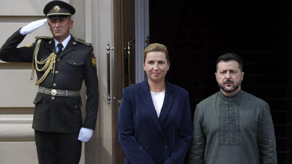 'Plekje op je neus fixen?' Deense premier is opmerkingen over uiterlijk zat