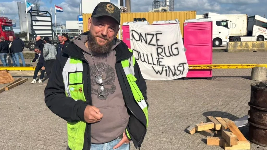 Havenarbeiders leggen werk neer om bezuinigingen op sociale zekerheid