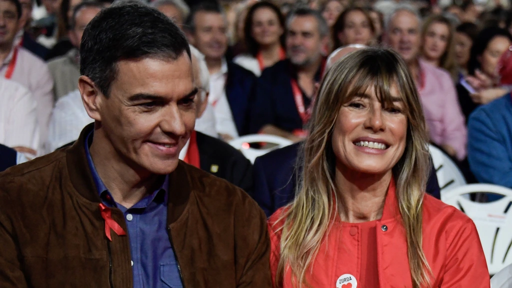Foto: Spaanse premiersvrouw wordt vervolgd en moet paspoort inleveren