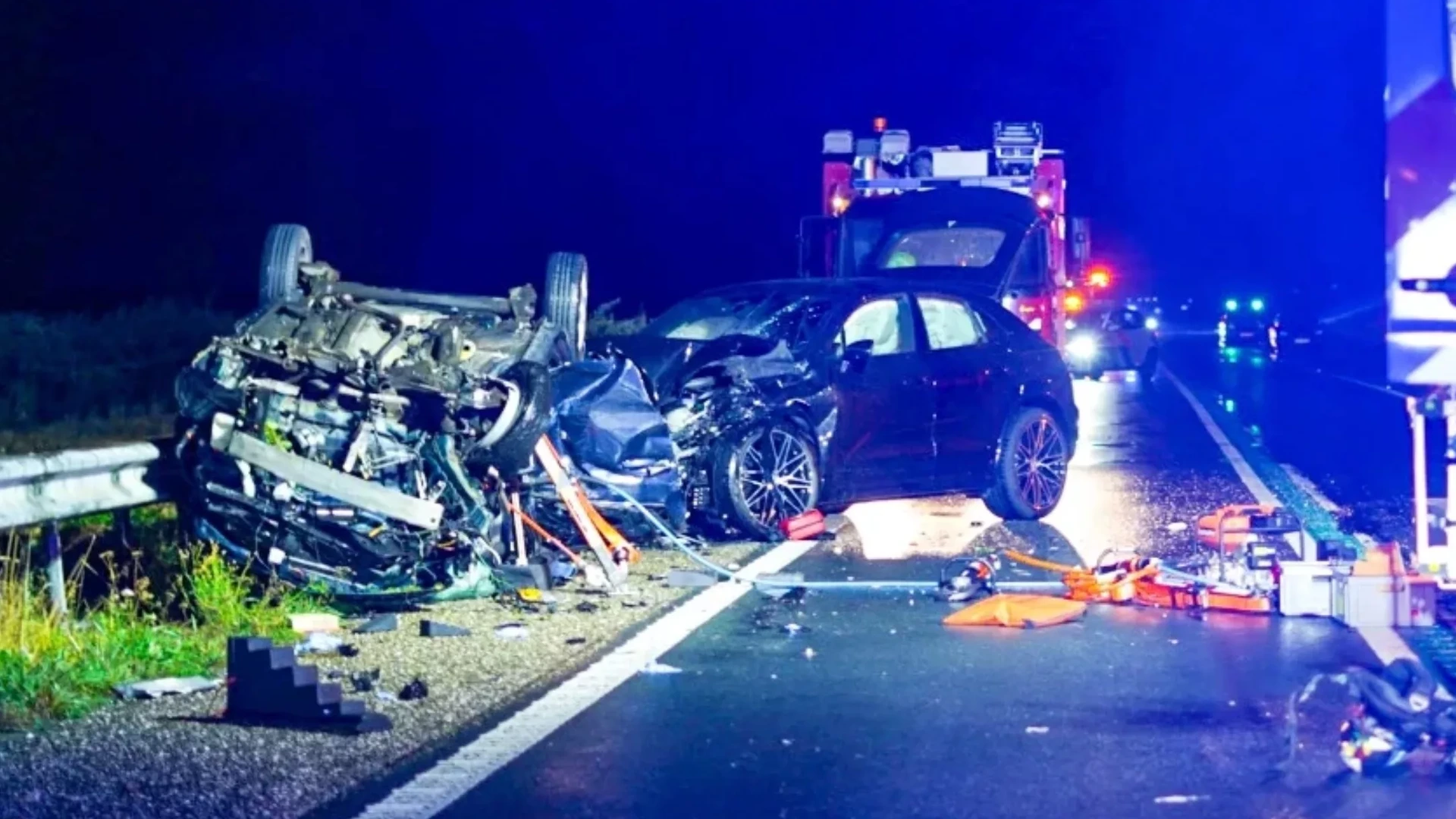 Drie jongeren verongelukt op dijk Enkhuizen-Lelystad