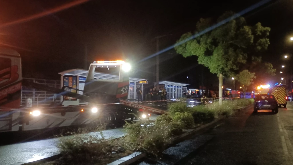 Foto: Man rijdt na caféruzie in Normandië in op groep mensen: twee doden