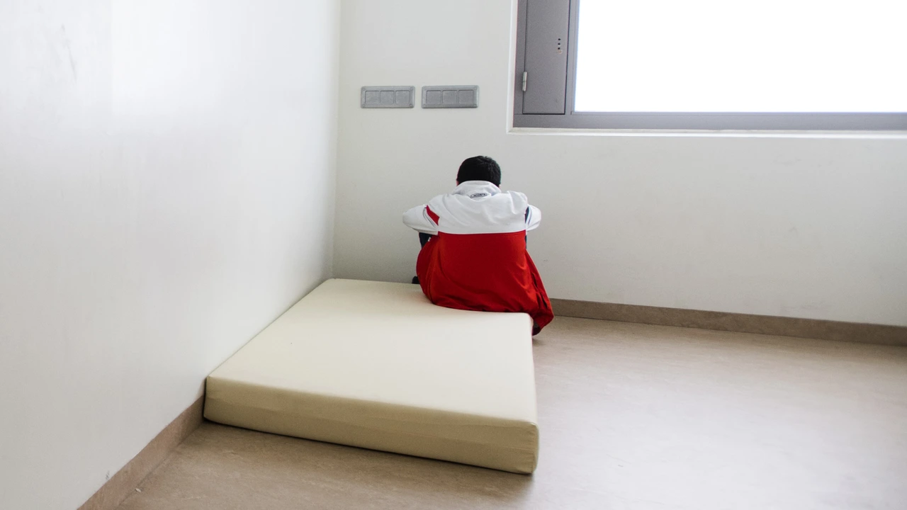 Kabinet ziet af van ’s nachts opsluiten jongeren in gesloten jeugdzorg Kabinet ziet af van ’s nachts opsluiten jongeren in gesloten jeugdzorg