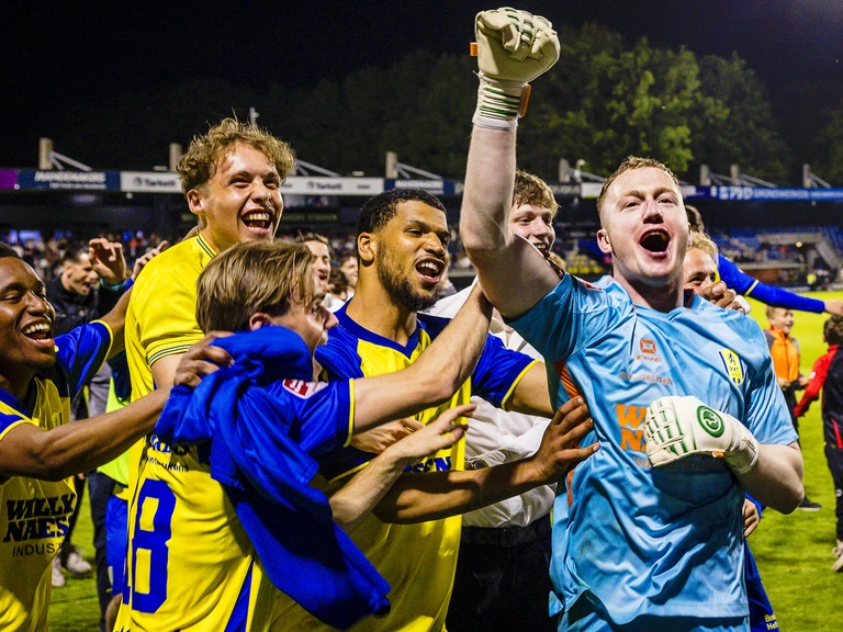 Almere City vernietigt promotiedroom FC Den Bosch met 3-0 in play-offreturn — image 3