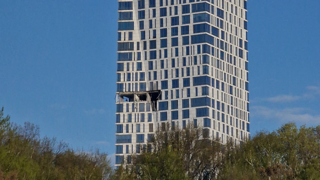 Foto: Droneaanval op wolkenkrabber in Moskou, in aanloop naar nationale feestdag