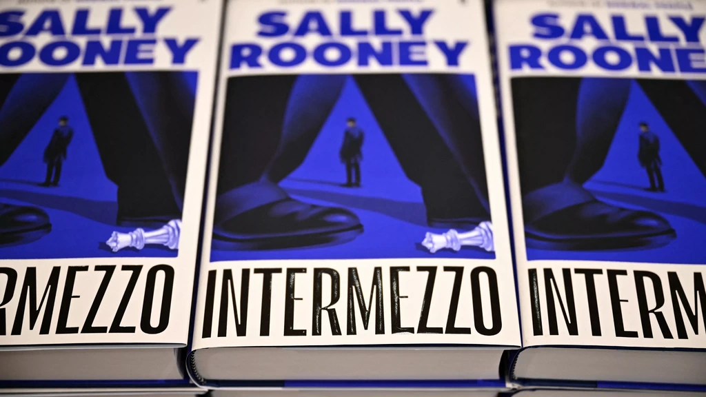 Foto: Boeken Sally Rooney uit de handel in VK vanwege steun aan Palestine Action