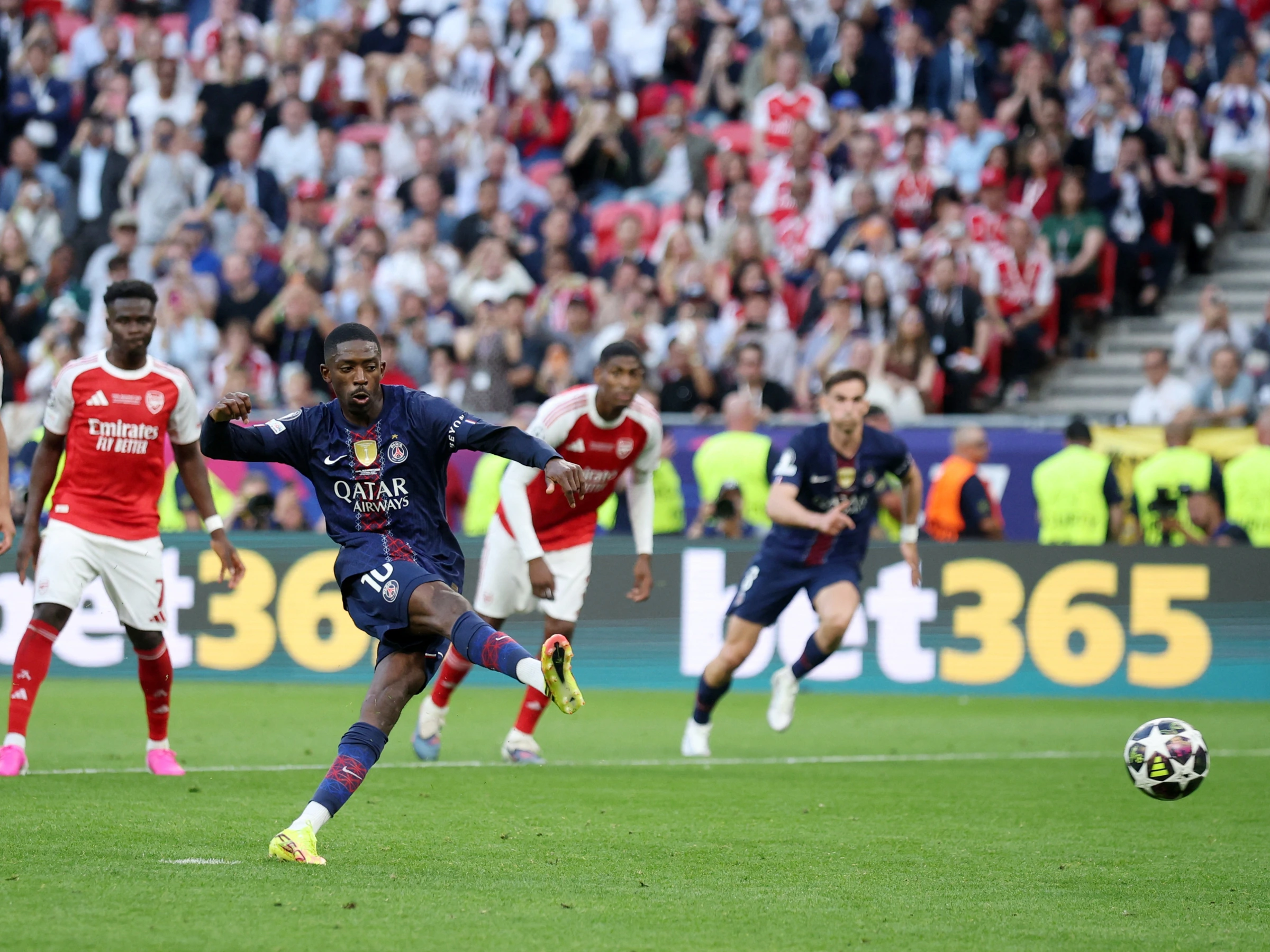 PSG en Arsenal bezig aan verlenging Champions League-finale • PSG maakte gelijk