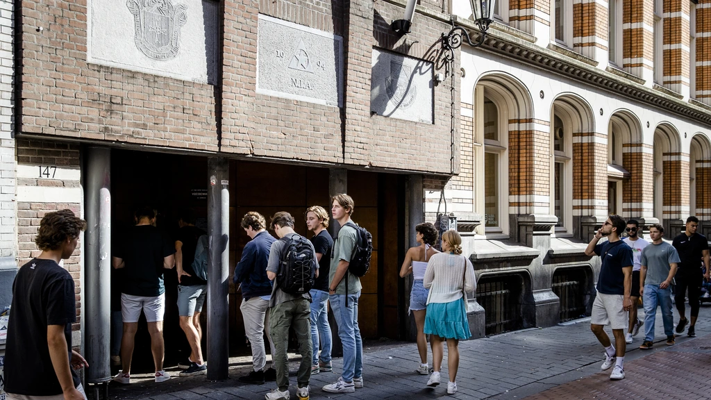 Studentencorps ASC/AVSV krijgt weer bestuursbeurzen, onder voorwaarden