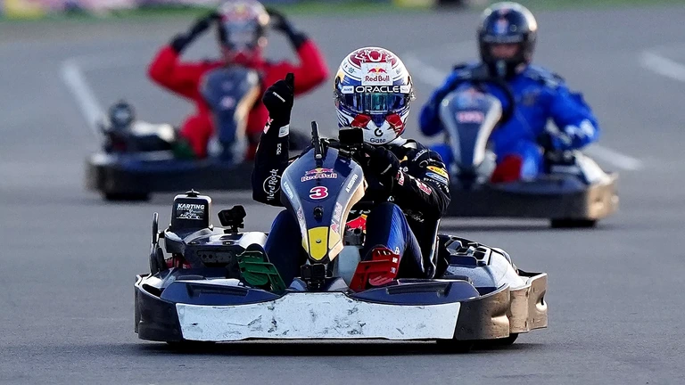 Verstappen in de kartrace