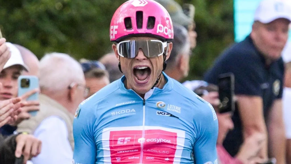Van den Berg boekt in Luxemburg eindelijk weer zege, neemt leiding over van Van der Poel