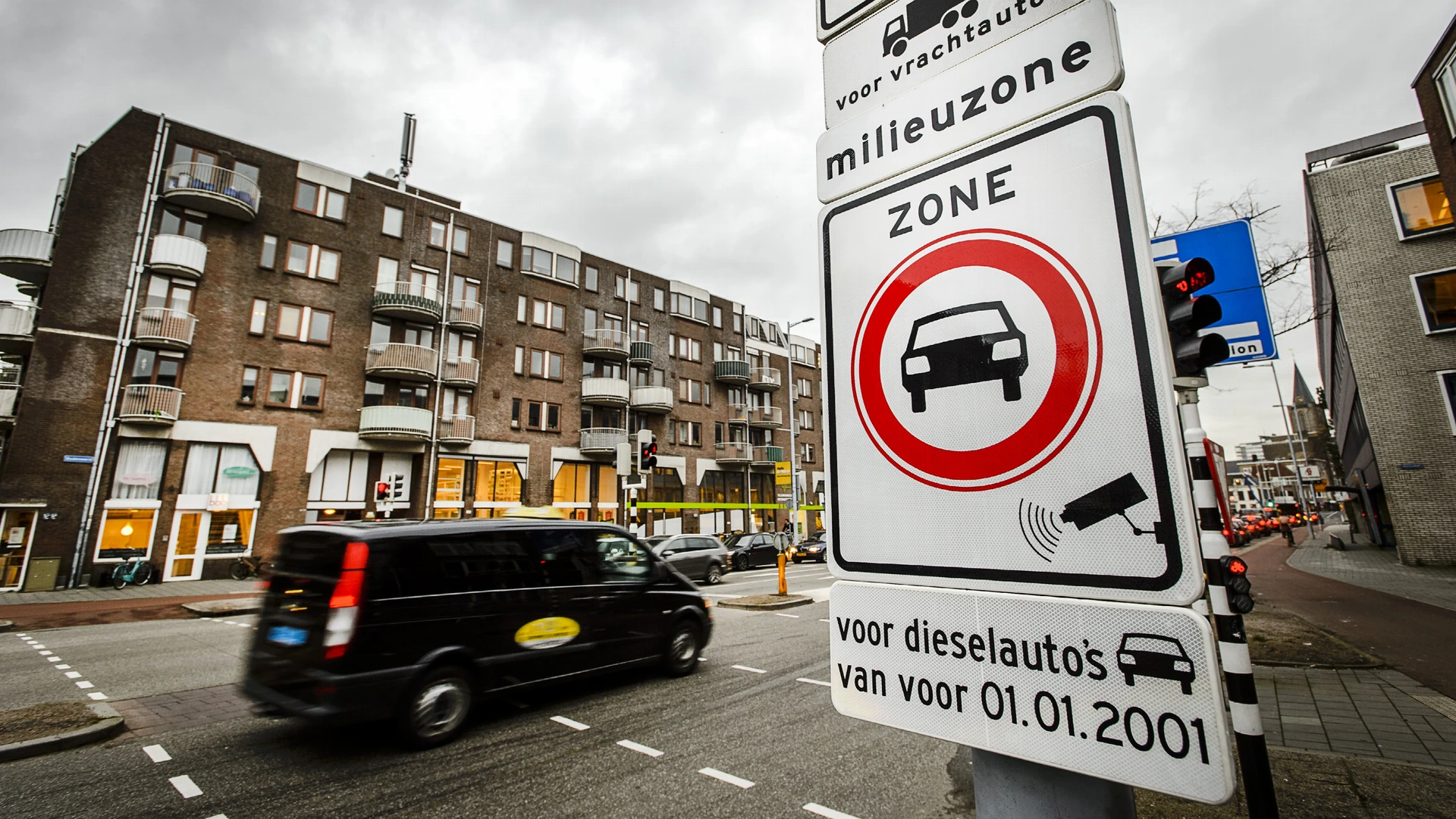 Terugdringen vuile lucht op koers: Nederlanders leven 4 maanden langer in 2030   