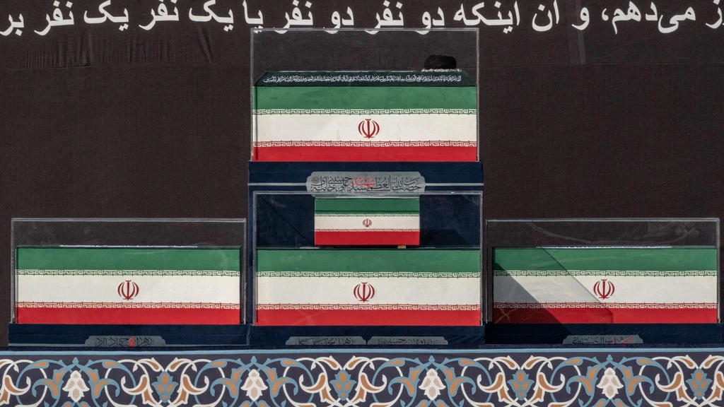 Foto: Zesdaagse uitvaart ayatollah Khamenei begonnen in Teheran