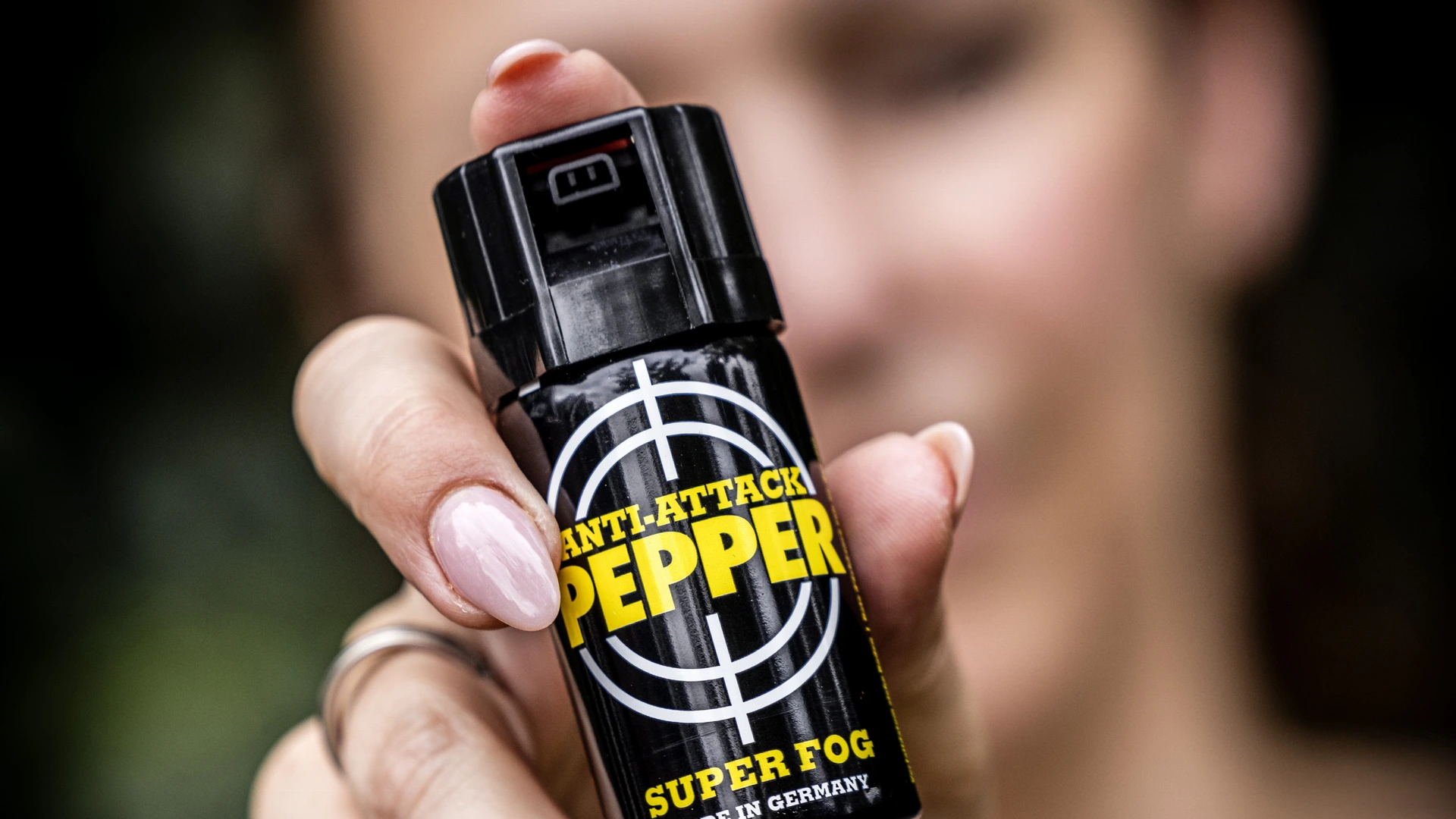 Pepperspray misschien legaal voor bedreigde mensen