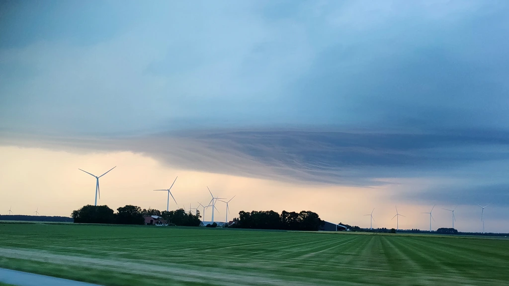 Code oranje voor hele land vanwege onweer