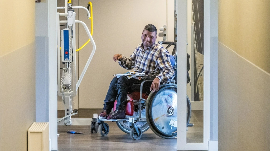 Foto: Mensen met beperking of chronische ziekte vrezen hoge kosten door maatregelen kabinet