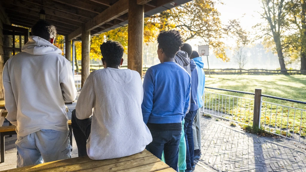 Foto: 'Dan neem je toch zelf een asielzoeker in huis?' Zo eenvoudig is dat niet