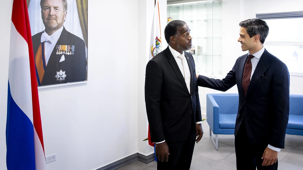 Foto: Premier Jetten op Caribische eilanden voor eerste werkbezoek