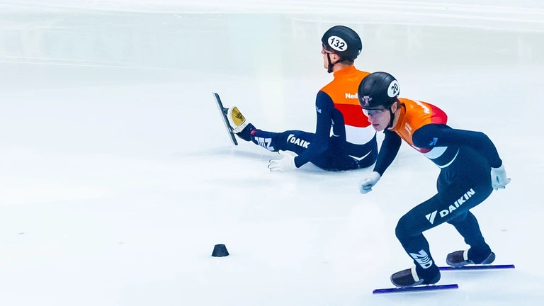 Vallen hoort bij shorttrack, maar Van 't Wout is niet bang: 'Vaak cool ...
