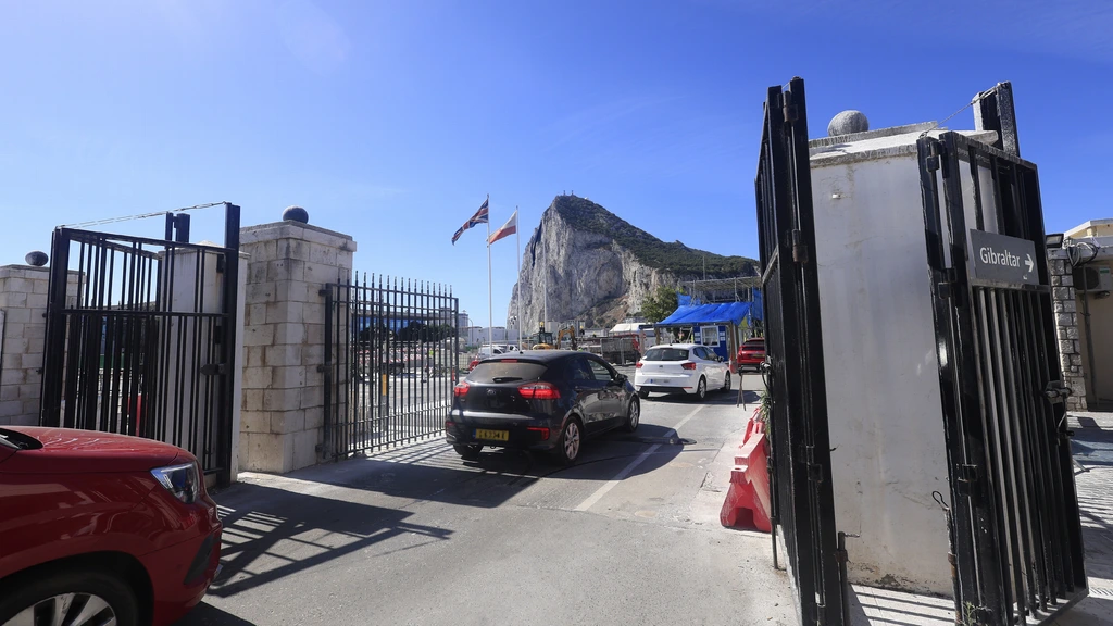 Na ruim een eeuw geen grenscontroles meer tussen Spanje en Gibraltar
