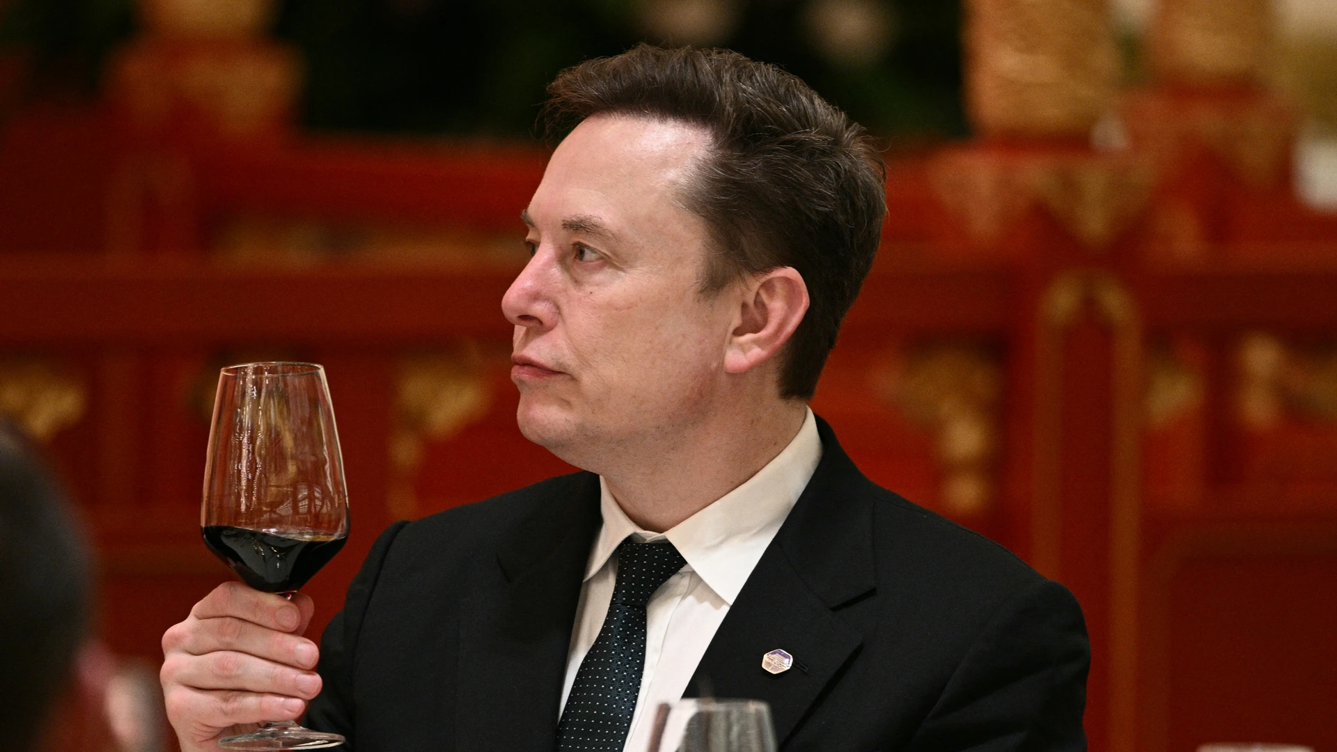 Musk nog steeds rijkste mens op aarde, maar na 12 dagen alweer biljonair af