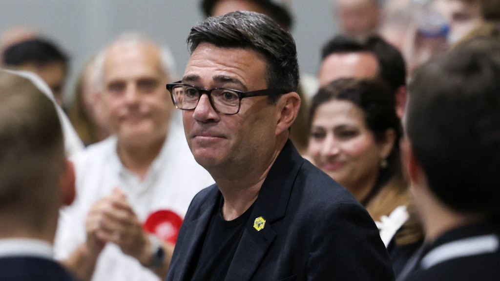 Foto: Labour-politicus Burnham wint zetel, weg vrij om Starmer uit te dagen