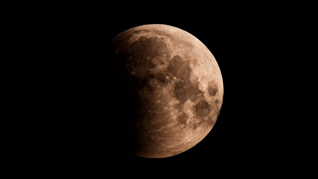 Volgende week vrijdag gedeeltelijke maansverduistering te zien in Nederland