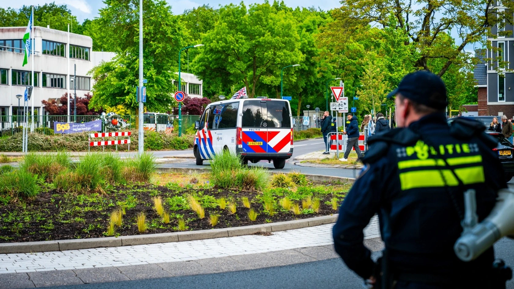 Noodopvang in Loosdrecht blijft open, rechter geeft gemeente opnieuw gelijk