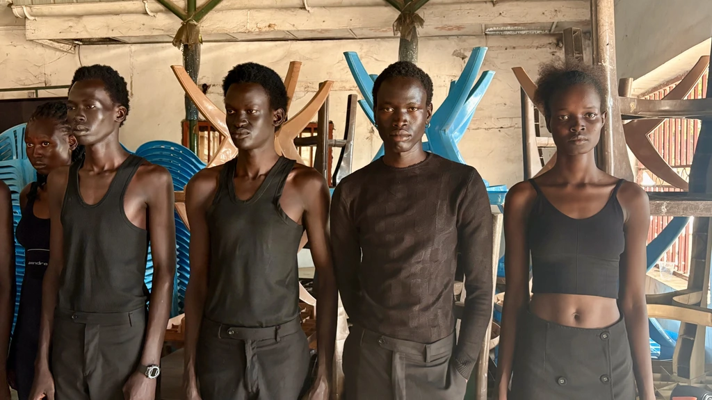 Foto: Zuid-Sudanese modellen dromen van Europa, maar stranden bij de grens