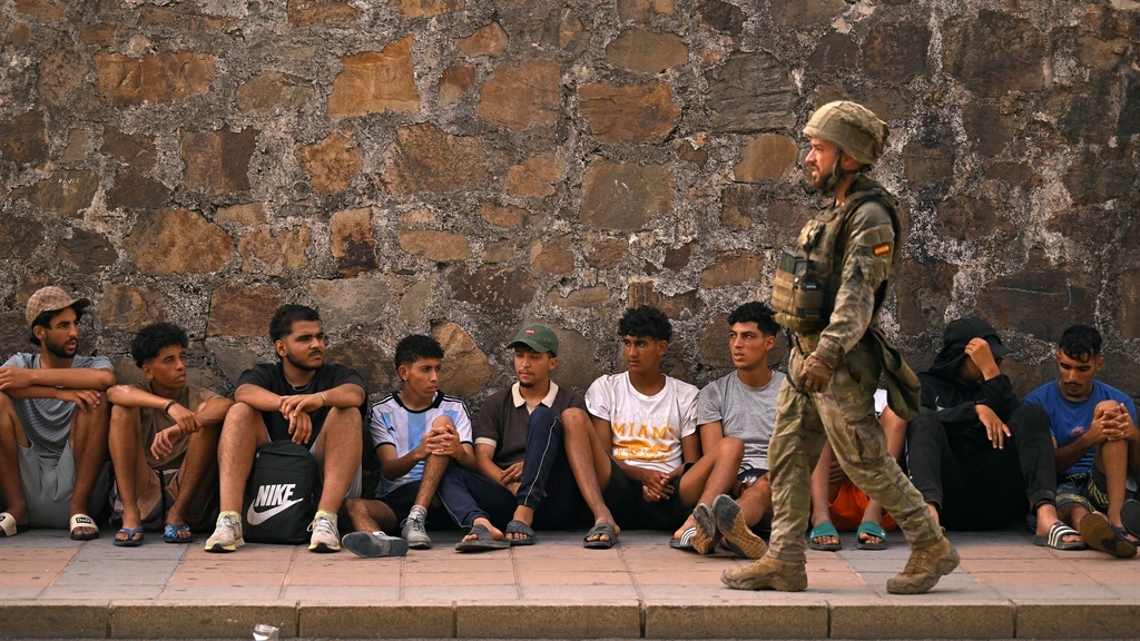 67 doden in Ceuta, Spanje plaatst drijvende afscheiding op zee bij grens