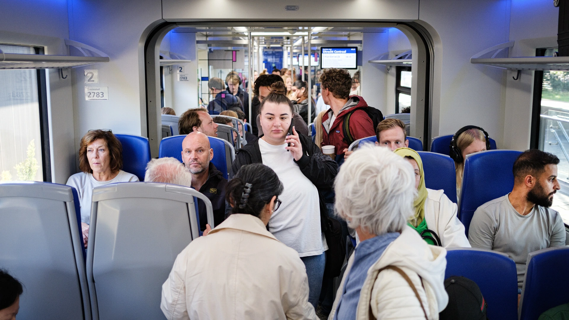Tas moet op schoot in de trein, ook als het niet druk is 