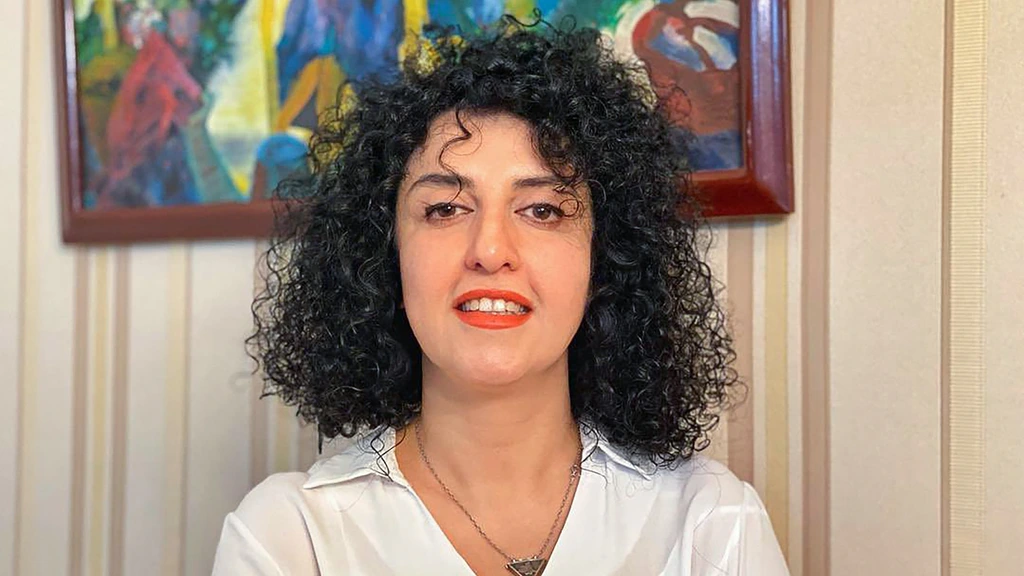 Foto: Veroordeelde Iraanse Nobelprijswinnaar uit ziekenhuis: 'Zorgen dat ze vrij blijft'