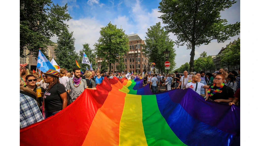 Foto: COC wint International Pride Award, 'erkenning voor tachtig jaar werk'