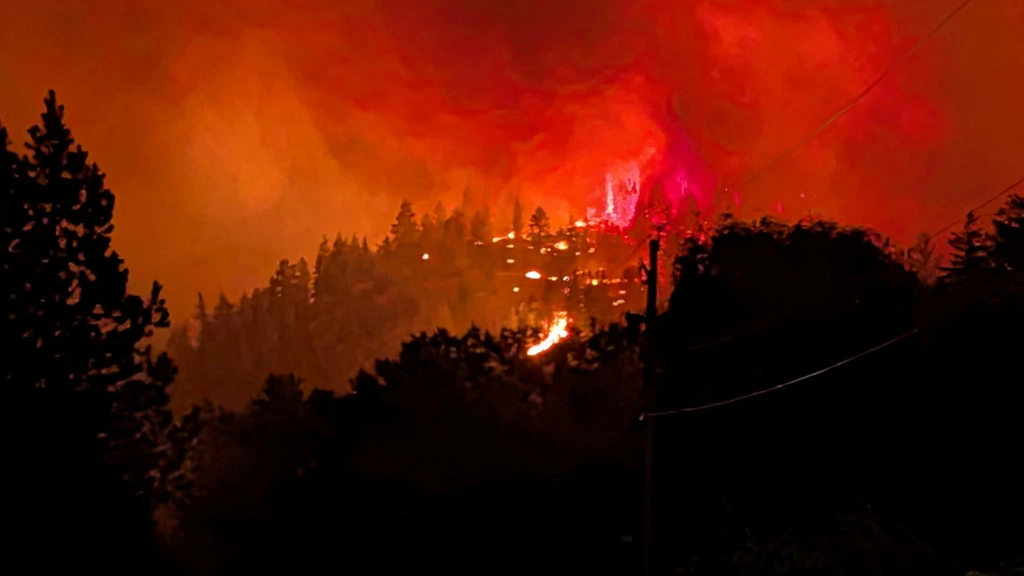 Foto: Noodtoestand in westelijke provincie Canada vanwege natuurbrand