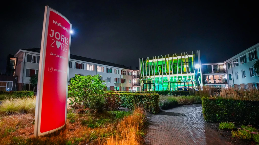 Foto: Aanhouding voor niet-natuurlijke dood van bewoner zorgcentrum Oirschot