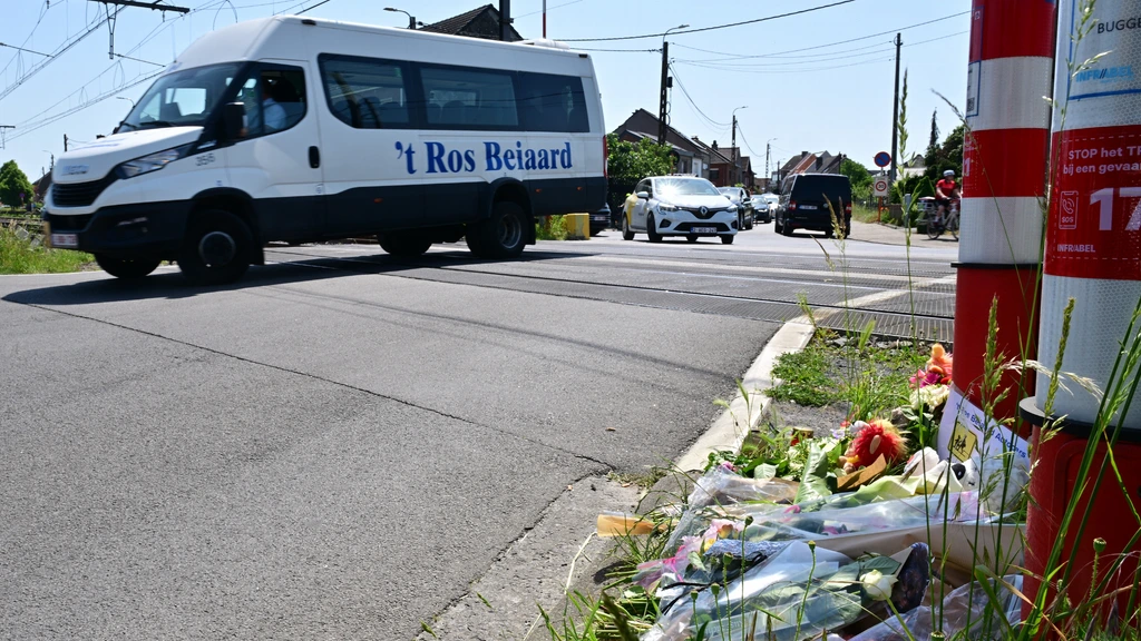 Omstreden ov-bedrijf België vergeet urenlang kind in busje
