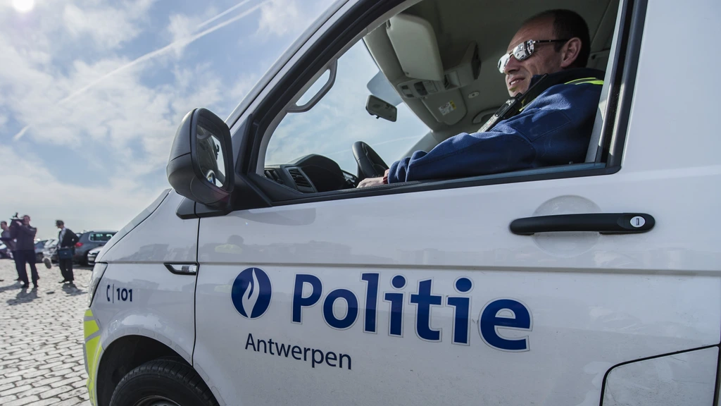 Foto: Vijf Nederlanders aangehouden na vondst 208 kilo cocaïne in België