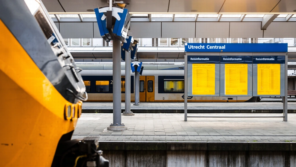 Foto: Staking in OV op woensdagochtend tegen bezuiniging op sociale zekerheid