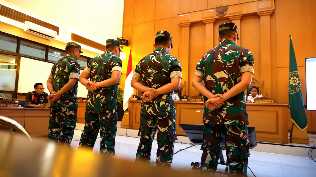 Vier Indonesische militairen de cel in voor zuuraa