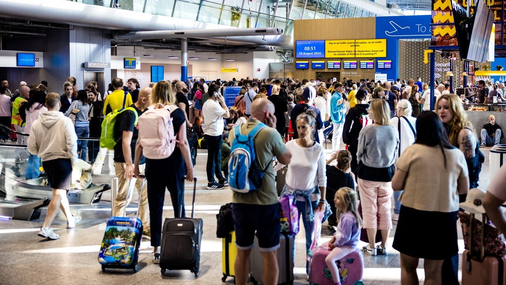 Foto: Voor het eerst in jaren daalde het aantal luchtvaartpassagiers in Nederland
