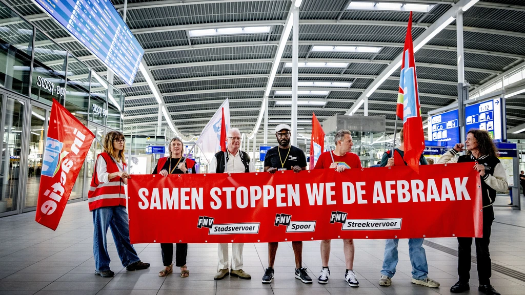 Foto: Ov-staking en manifestaties: vakbonden voelen zich sterk