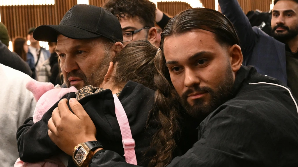 Foto: Drie vrouwelijke Syriëgangers meteen na terugkeer opgepakt in Australië