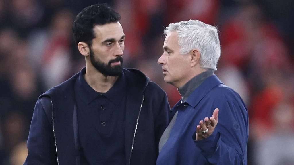 Trainer Arbeloa neemt afscheid van Real Madrid, weg vrij voor terugkeer Mourinho