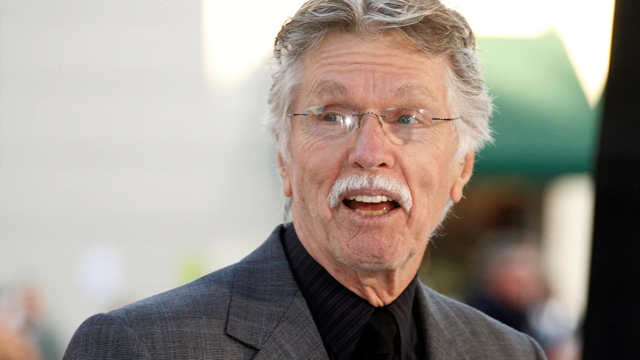 Acteur Tom Skerritt (93) overleden, bekend van Top Gun en Alien Acteur Tom Skerritt (93) overleden, bekend van Top Gun en Alien