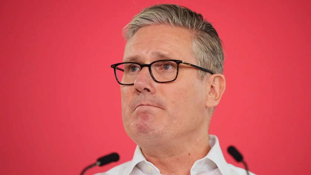 Foto: Starmer wankelt steeds meer, 'ministers vragen om tijdpad vertrek'