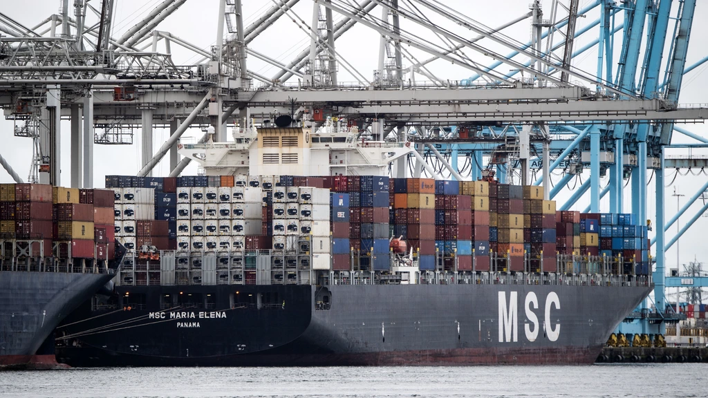Foto: Containerrederij MSC vaart nieuwe route en omzeilt de Straat van Hormuz