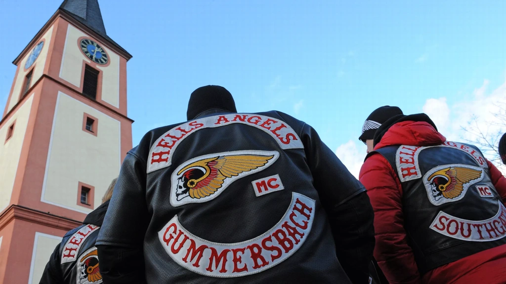 Foto: Grote politie-actie in Duitsland tegen witwasnetwerk en leden Hells Angels