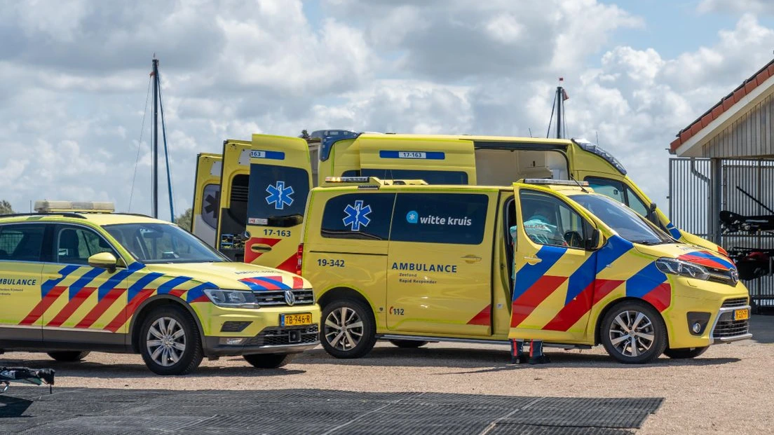 Surfer overleden op strand van Ouddorp, bewusteloos in water gevonden